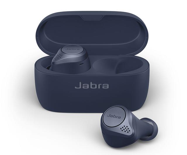 画像: デンマークJabraの完全分離型ワイヤレスイヤホン「Elite Active 75t」。IP57準拠の防水性能・防塵性能を備え、幅広いフィールドで活躍する