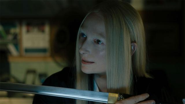 画像2: 【コレミヨ映画館vol.40】 『デッド・ドント・ダイ』田舎町で、死人が墓から這い出てきた! 常連俳優と一緒にジム・ジャームッシュ監督が挑むゾンビ映画