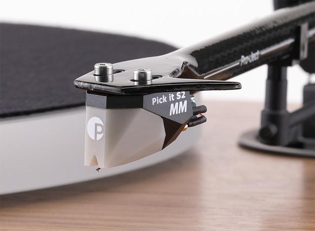 画像: ↑付属カートリッジはオルトフォンと共同開発したMM型Pick it S2 MM。交換針はPick it S2 MM STYLUS(¥10,000)。