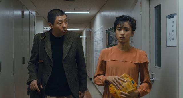 画像1: “その家に行ってはいけない”。さまざまな人々が呪いの家に引き寄せされていく