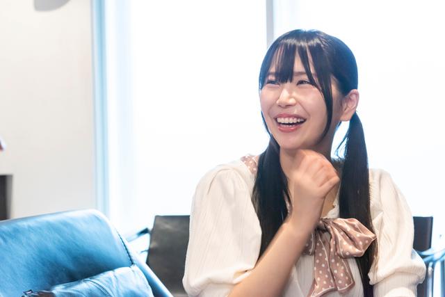 画像: 小岩井さんが気になるレコードを再生