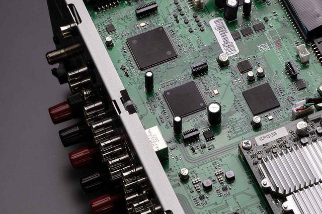 画像3: 8K映像対応のHDMI入出力を搭載したデノンの入門機「AVR-X2700H」は9月16日に発売決定。価格¥90,000で、上位機譲りの最新スペックを搭載する