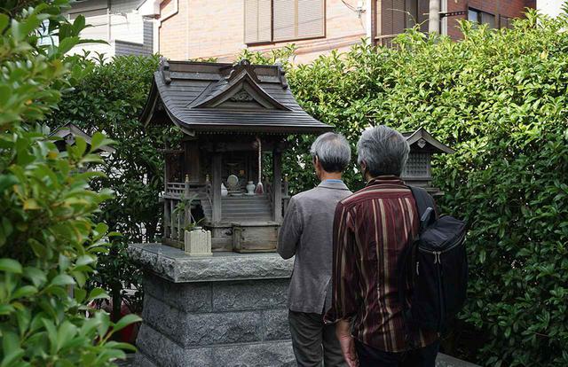 画像: スタジオ内には「大魔神社」も祀られている。クランクインのヒット祈願などもここで行われるとか