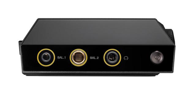 画像: 出力は3.5mm、2.5mmバランス、4.4mmバランスの3種類を搭載する