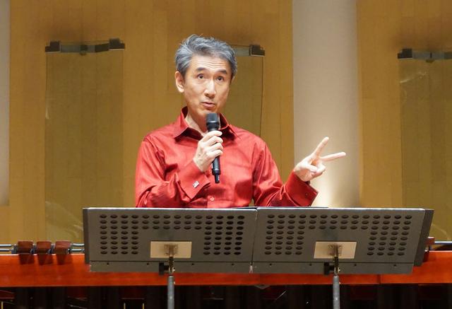 画像: ソロ・マリンバ演奏者の名倉誠人さん