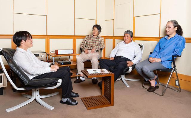 画像: 試聴の後に、RMP-UB1の企画意図などに関するインタビューも行っている。写真右からDiretta開発者の 原田 勇 さん、スペック株式会社 代表取締役社長 石見周三 さん、同 技術部長 坂野 勉 さん