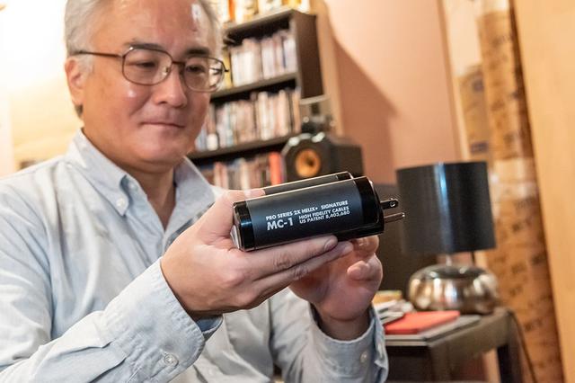 画像: 2週間の体験取材を終えて、マグネチックウェイブガイドを泣く泣く取り外した。簡単に導入できるお値段ではないけれど、効果を知ってしまったら……と鳥居さんもかなり悩んでいる様子