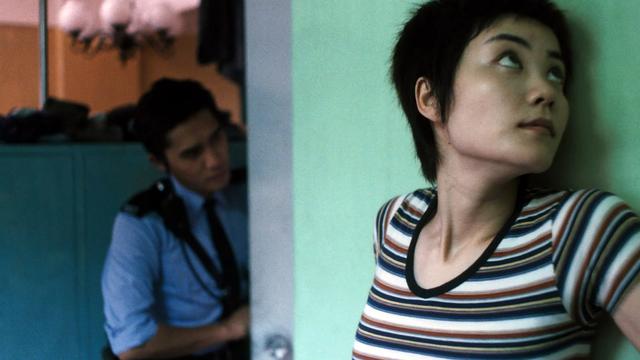 画像: 恋する惑星/CHUNGKING EXPRESS(1994) 製作 ジェフ・ラウ 脚本 ウォン・カーウァイ 撮影 クリストファー・ドイル ケン・ラーワイ 音楽 チャン・ファンカイ ロエル・A・ガルシア 出演 トニー・レオン フェイ・ウォン ブリジット・リン 金城武