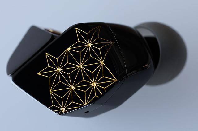画像3: finalとDITAが共同開発した超弩級イヤホン「SHICHIKU.KANGEN-糸竹管弦-」が2021年2月に発売決定。伝統技法「沈金」を施した筐体で、全世界500台限定!