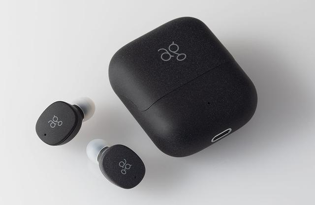 画像: 「TWS07R」は薄型デザインの充電ケースを採用。仕上げはBLACK、CREAM、VIOLETの3色展開