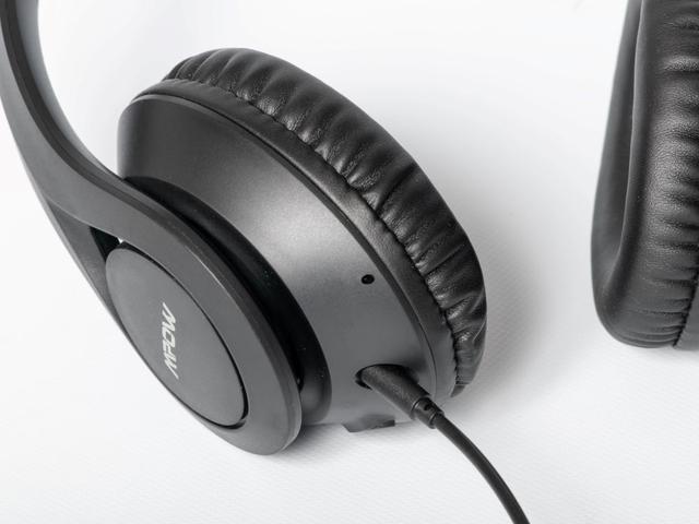 画像2: MPOW、3000円で買えるワイヤレスヘッドホン「059 Lite」を発売。有線接続も可能で、最長50時間使えるロングライフ仕様