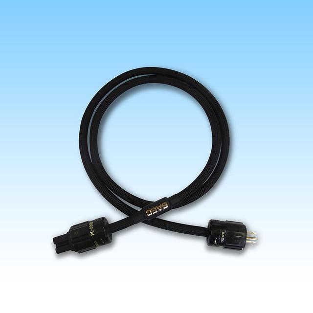 画像: ↑プレーヤーの電源ケーブルにはPL8000(1.5m=¥95,000)を使用。