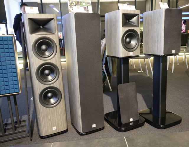 画像: 「HDI-3600」(左)と「HDI-1600」