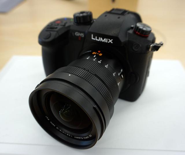 画像: LUMIX BASE TOKYOには、ルミックス製品の主要ラインナップが並んでいる。先日発表された「GH-5M2」も体験可能
