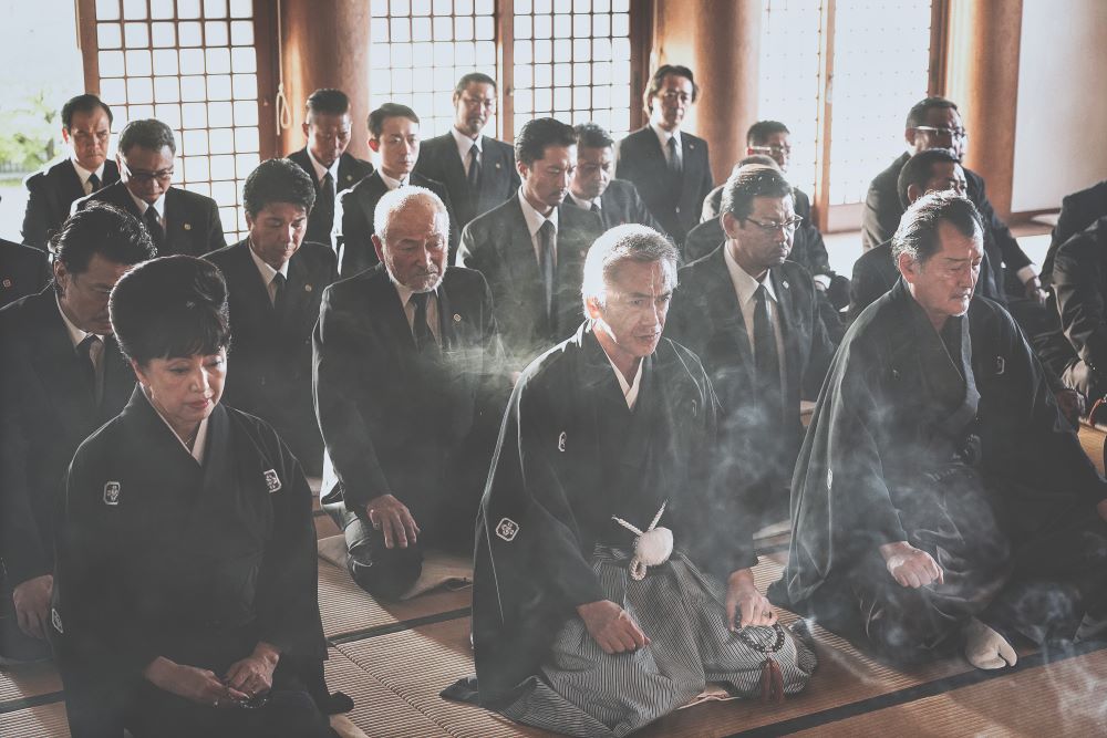 画像1: 【コレミヨ映画館vol.60】『孤狼の血 LEVEL2』 熱い。熱すぎる。これぞ映画! 役者もスタッフも全員攻撃、全員守備の痛快作!