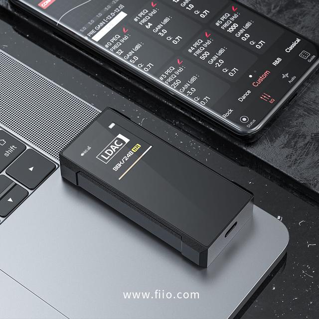 FiiO - ★超美品★ FiiO BTR7 Bluetooth DAC ヘッドホンアンプ Amazon.co.jp: Fiio BTR7 White ヘッドホン アンプ Bluetooth