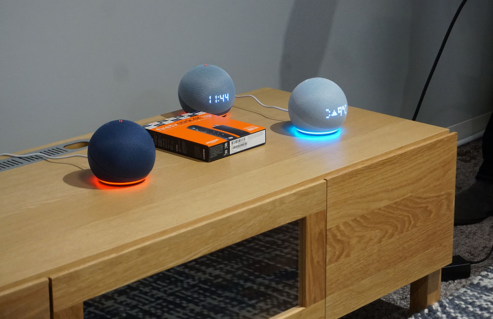 アマゾン「Echo Dot with clock」「Echo Dot」の第5世代機は、音質にとどまらない進化を遂げていた。新しい可能性を秘めた