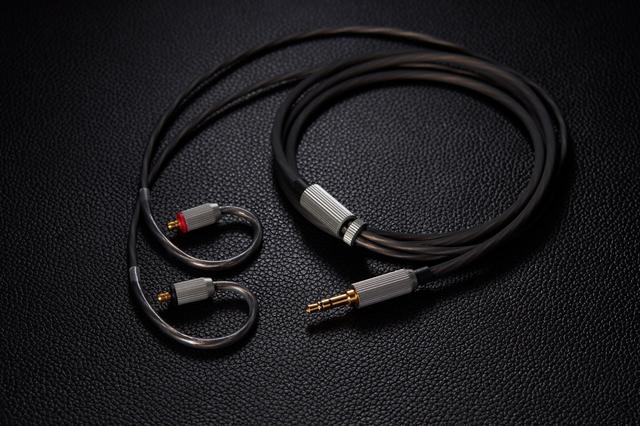 Acoustune ARX500　リケーブル 音質と機能性を高い次元で両立したPentaconn Earケーブル