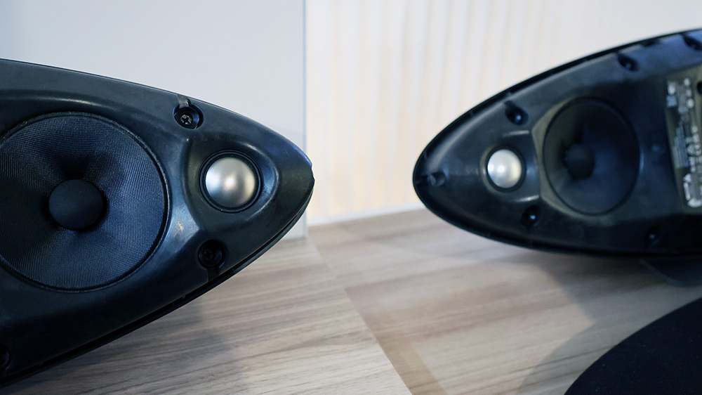 値下げ B&Wワイヤレススピーカー zeppelin Amazon.co.jp: バウワースアンドウィルキンス Bowers & Wilkins