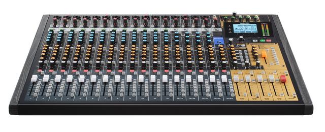 TASCAM、新製品の先行展示＆ひとりじめ体験イベント「24入出力