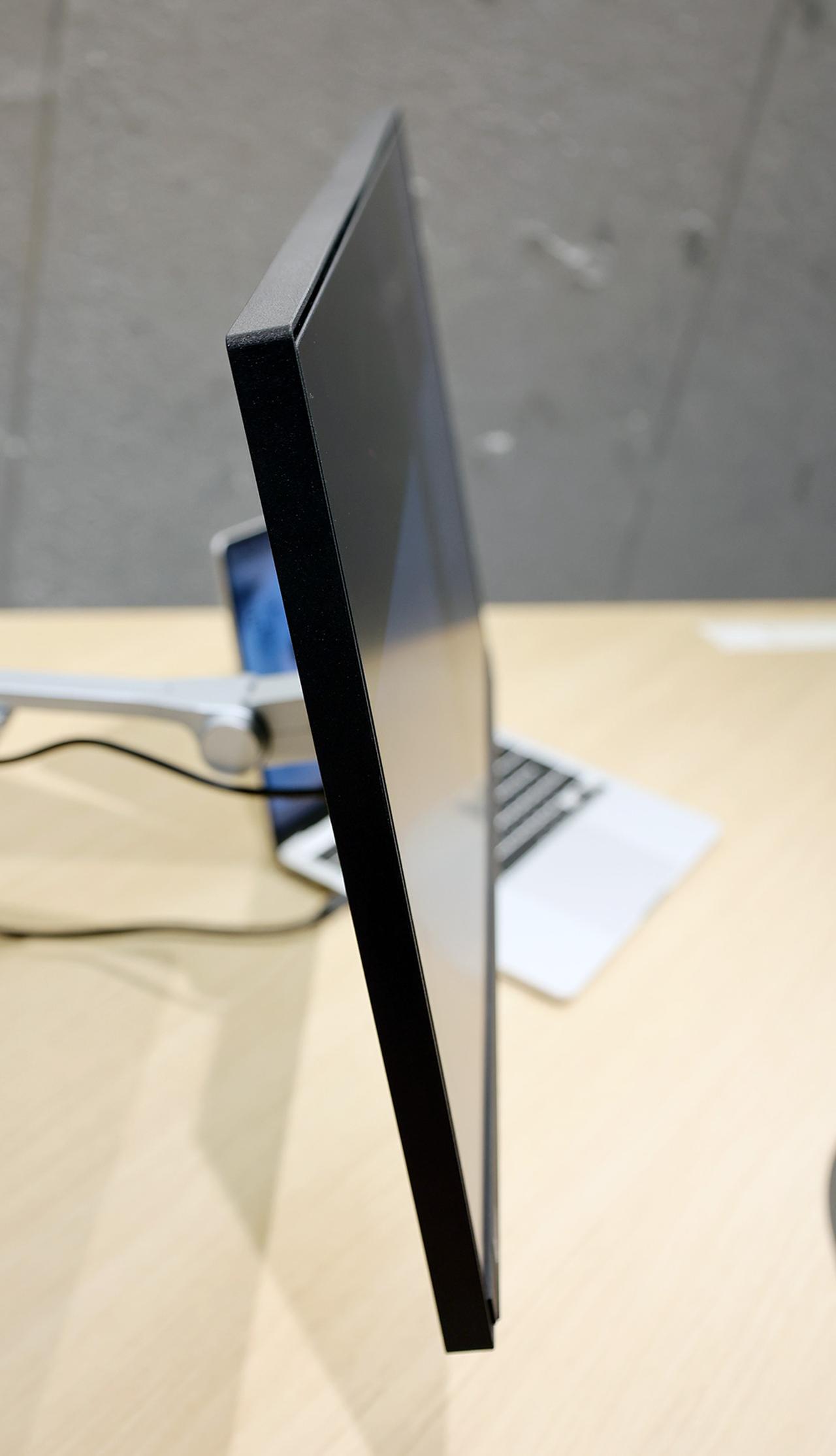 EIZO、未来を先取りするスリムで超省エネのPC用モニター「FlexScan FLT