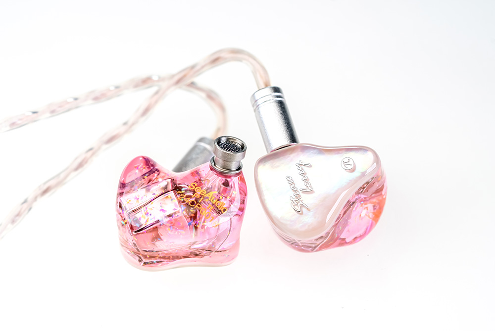 See Audioから新作ユニバーサルIEM「HAKUYA JP」「Strawberryπ」が受注