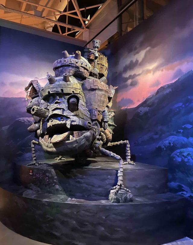 画像: 『ハウルの動く城』は、実際に立体造形物が動いている © 2004 Diana Wynne Jones/Hayao Miyazaki/Studio Ghibli,NDDMT