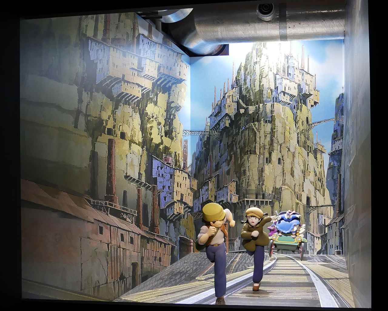 ジブリの立体造型物展」が22年ぶりに東京・天王洲にて開催中！ 『紅の