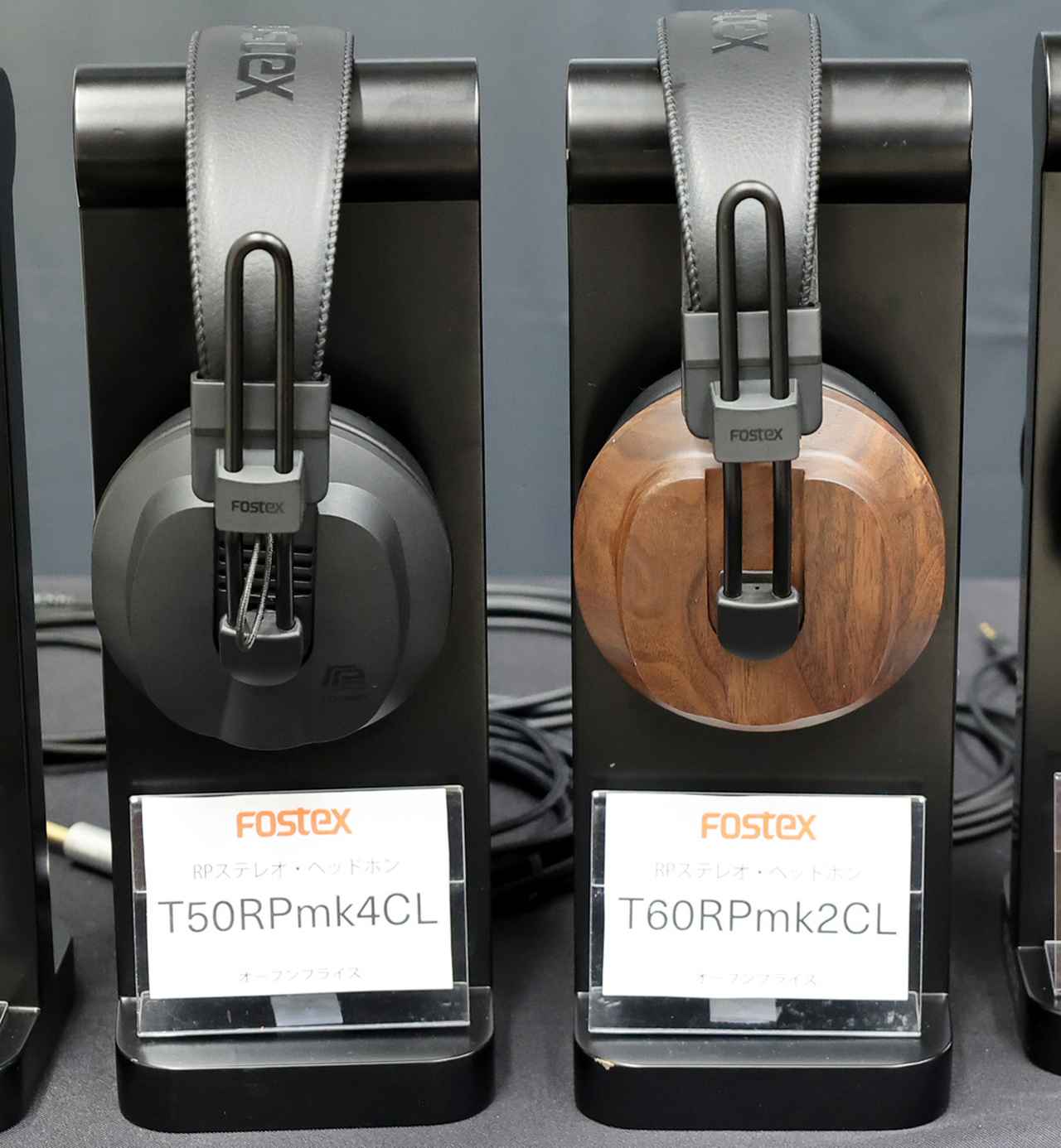 画像: ▲【G402/フォスター電機】OTOTENの直前に発表された、久々となる密閉型ヘッドホン「T50RPmk4CL」「T60RPmk2CL」を初展示(ともに7月中旬発売予定)。来場者の関心を集めていた