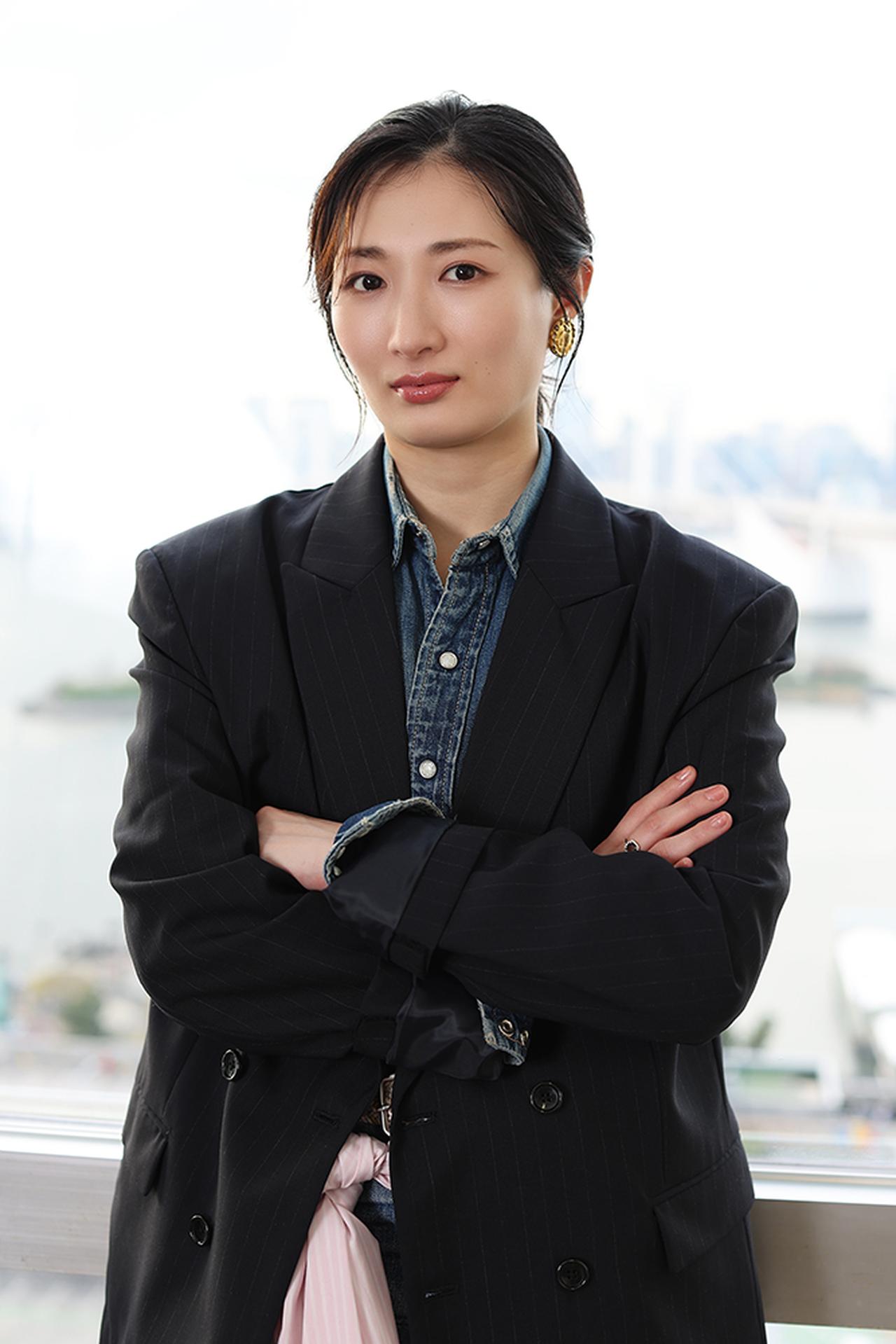 画像1: 「武田梨奈」がクールな刑事を演じるミステリー作「MADDER（マダー）その事件、ワタシが犯人です」は、「最後まで結末が分からないので、細かいところにまで注目しながら見てほしい」