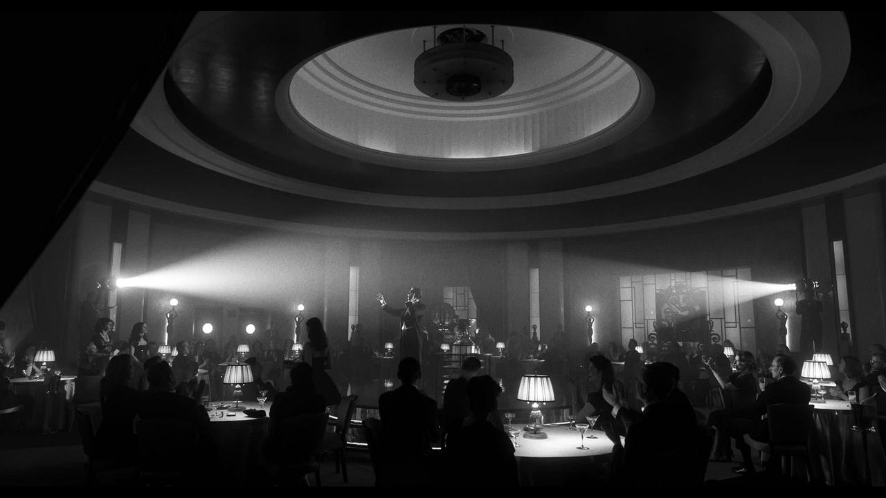 画像3: DIRECTOR-APPROVED 4K UHD + BLU-RAY SPECIAL EDITION FEATURES