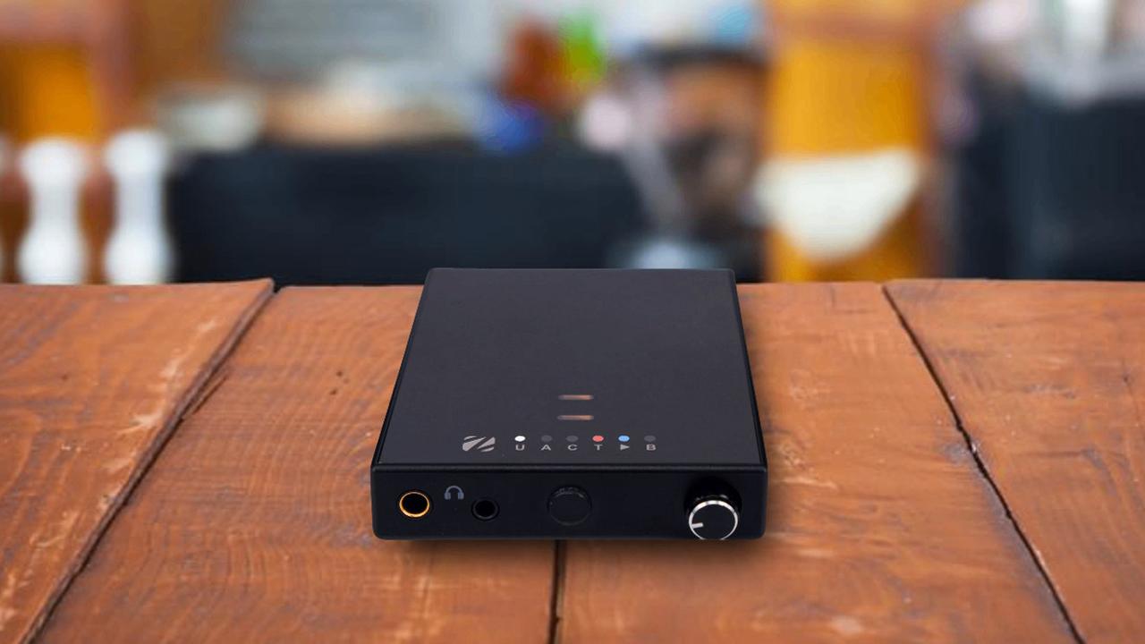画像: Raytheon製の直熱小型5極管「JAN6418」を2基採用した『ZuperDAC Ultra』は、真空管の温かみとエネルギーを音に与えてくれる魅力的な逸品だ!