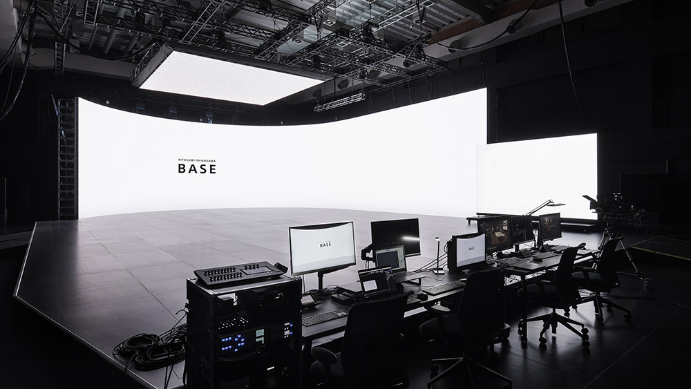 画像: 横27.36m、高さ5.47m、解像度が17,280×3,456ピクセル、ソニー製Crystal LED Bシリーズ（LED画素ピッチ1.58ミリ）が眼前に広がる