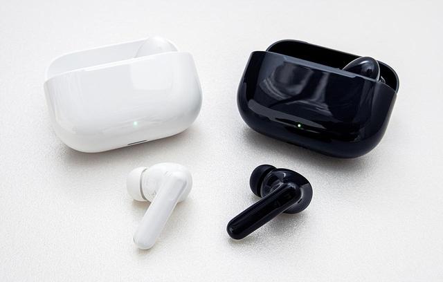 画像: ▲カラーリングは「ホワイト」「ブラック」の2色を揃える