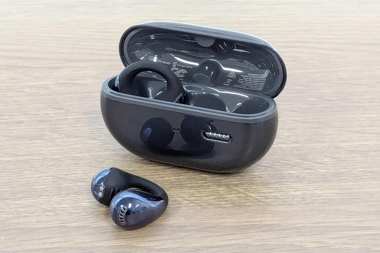 画像: 丸みを帯びたケースは、手になじみやすく、持ち運びがラクに行える