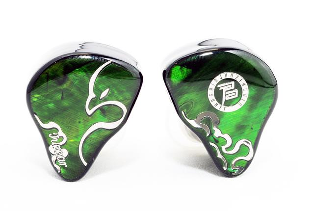 画像1: リアルアシストから、Juzearの新作ユニバーサルIEM「DEFIANT」が、8月30日に発売。3BA＋1DDのハイブリッドモデル