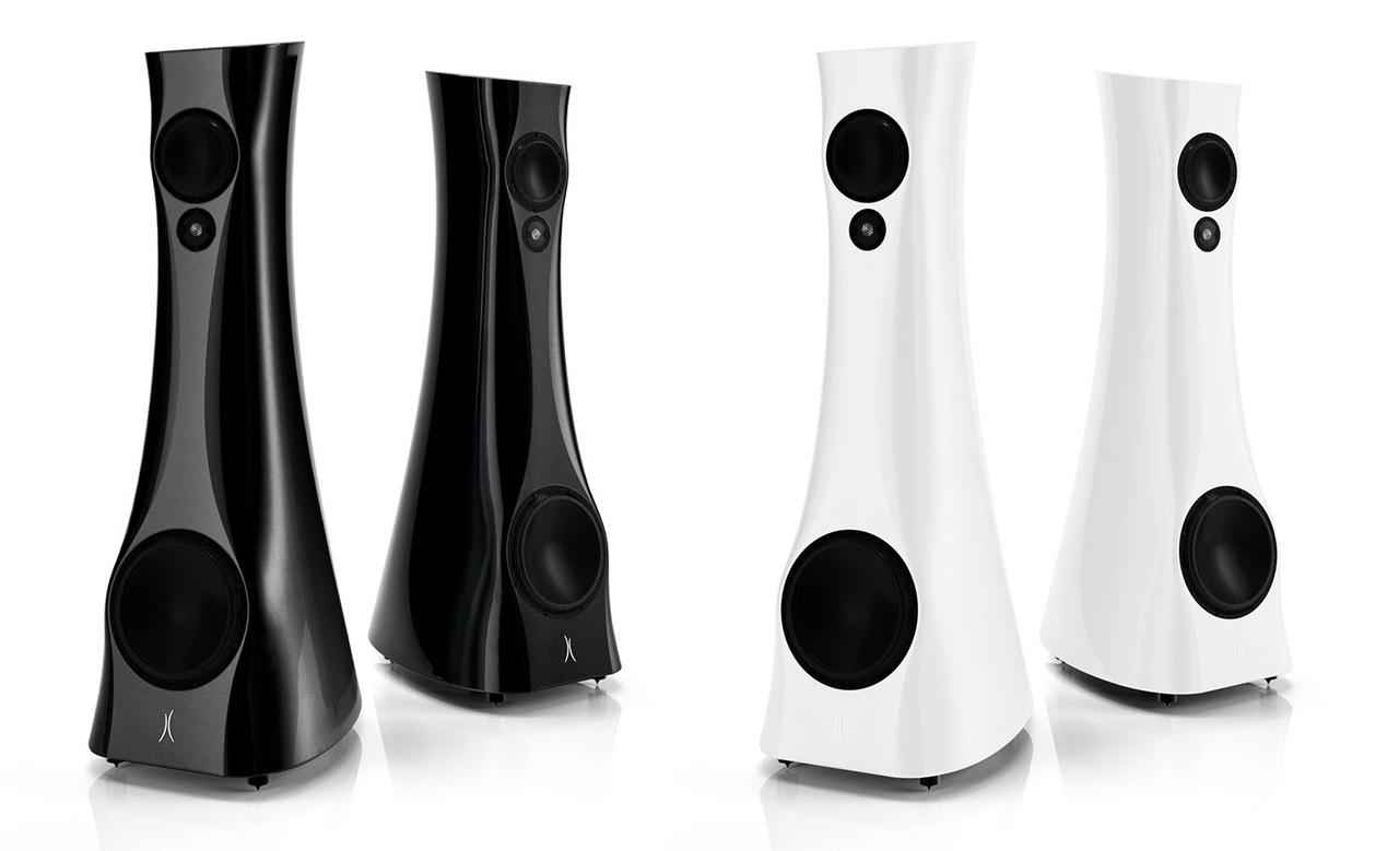 画像: 「X Diamond MkII」には8種類の標準色に加え、6種類の特別仕上げも準備されている。写真左は標準色のBlack Lava Liquid Glossで、右は特別色のWhite Matte