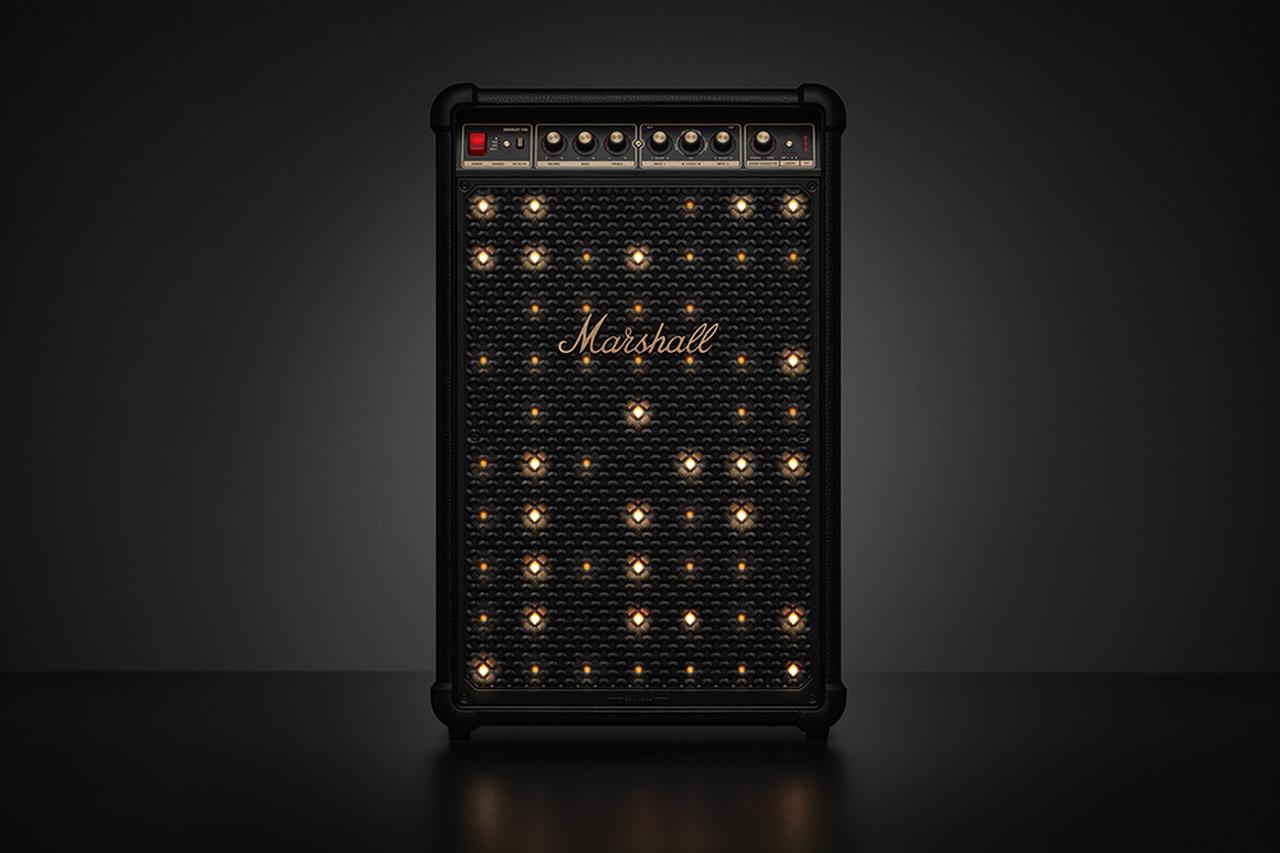 画像: 本体には、ステージ照明が内蔵されており、マイクと楽器に対応したコンボジャックも2基搭載されている