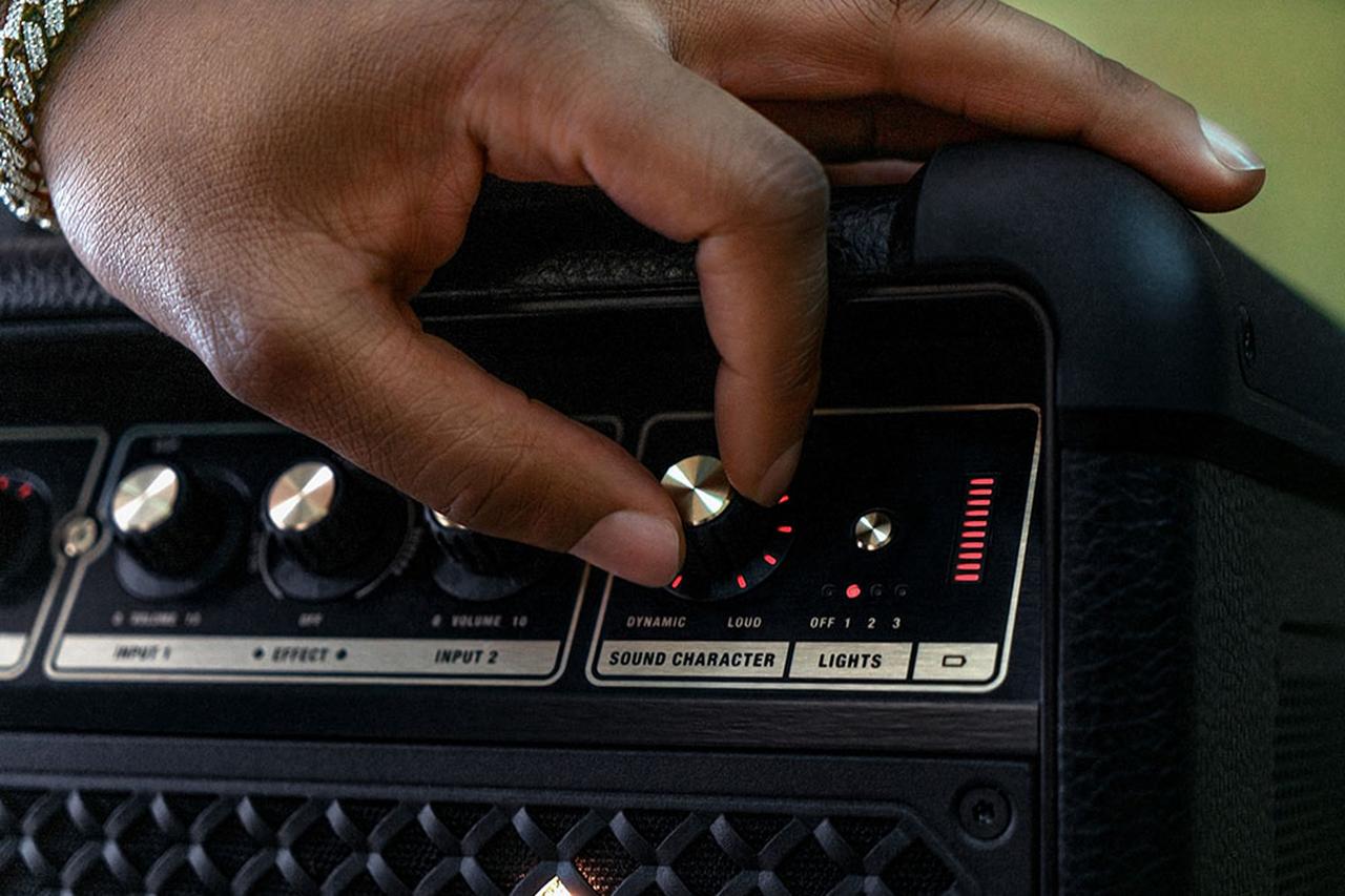 画像: ブランド初、2つのサウンドモードを操作できるサウンドキャラクターコントロールノブを搭載