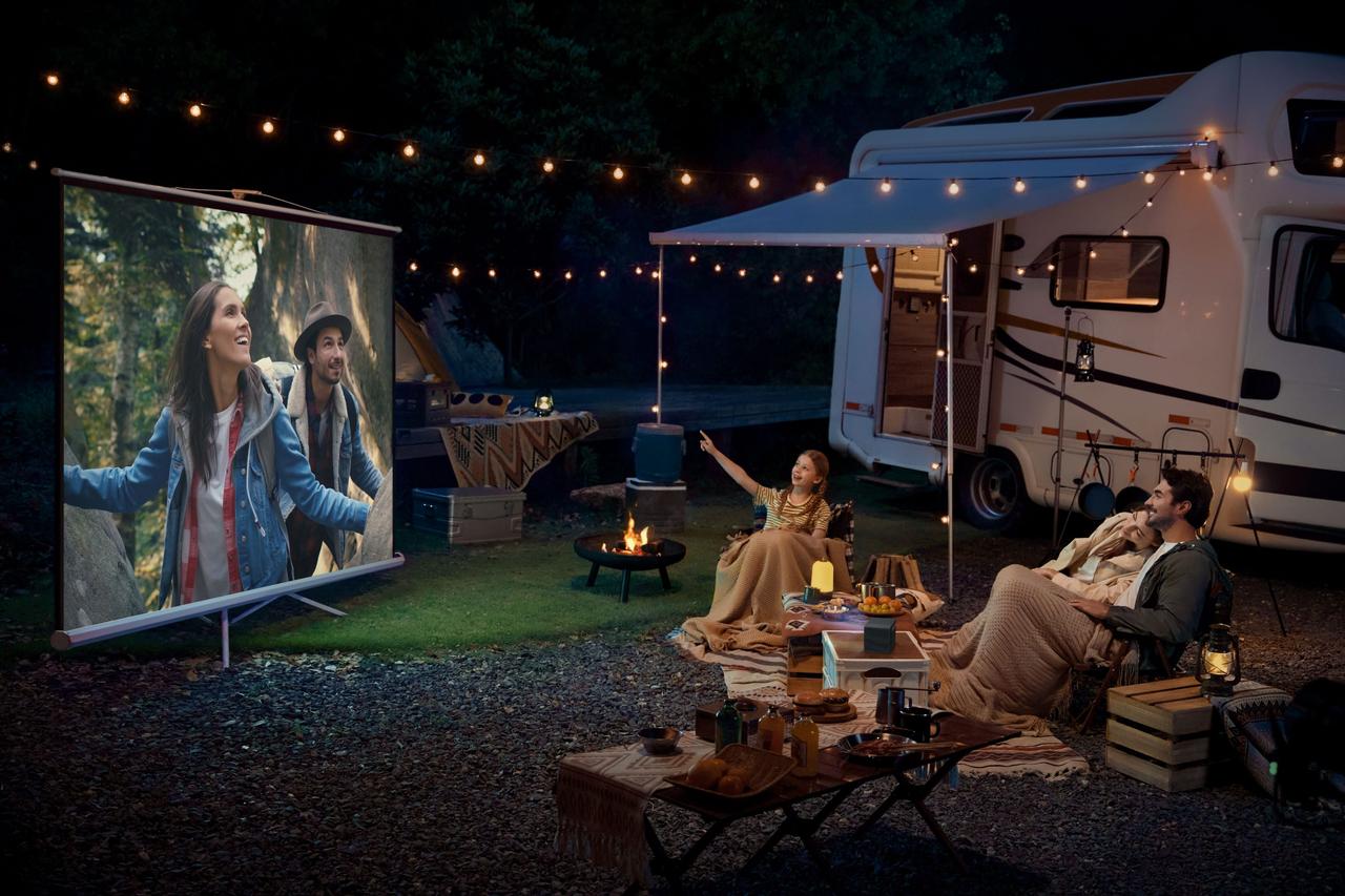 画像: 特徴① 映画館品質の高輝度・高音質を実現