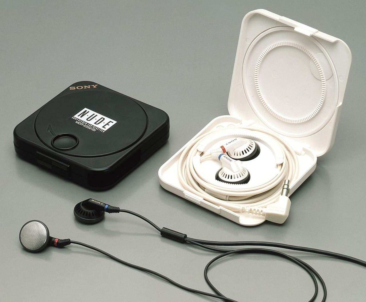 画像: 「MDR-E252」（1982）