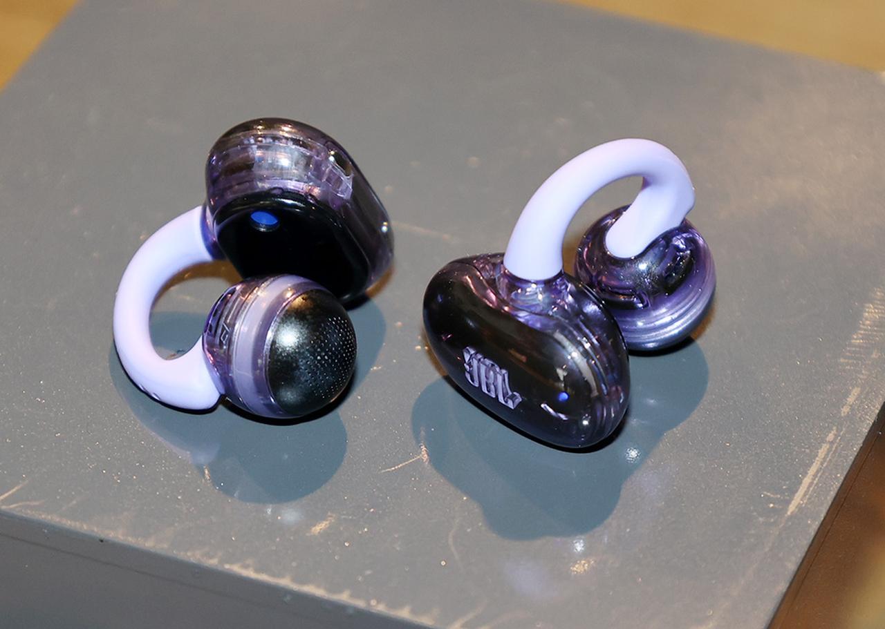画像3: JBLからブランド初のイヤーカフ型完全ワイヤレスイヤホン「JBL Soundgear Clips」が9月25日に発売。スケルトンデザインで美しさも兼ね備える
