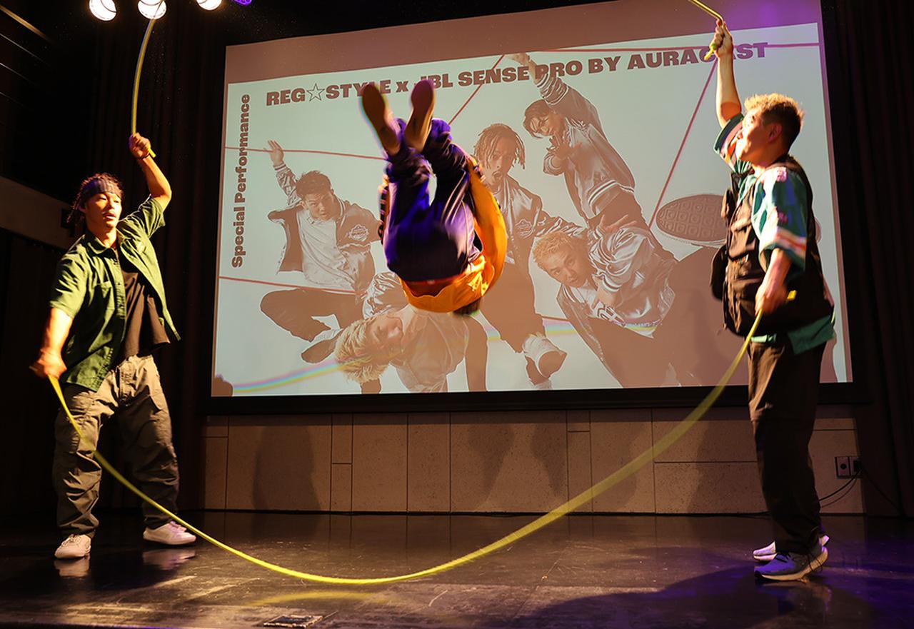 画像11: JBL初のイヤーカフ型完全ワイヤレスイヤホン「JBL Soundgear Clips」が発表。音場感に優れ、パワフルなJBLサウンドが楽しめる。ほか、今秋に発売予定の新製品を一挙ラインナップ