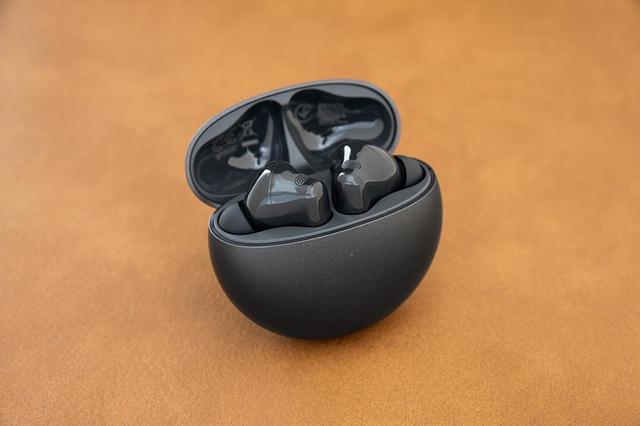 画像1: 【PR】ファーウェイから、上級機に迫る音質とノイキャン性能を実現した完全ワイヤレスイヤホンの超コスパモデル「HUAWEI FreeBuds 7i」が登場。最速レビューをお届け！