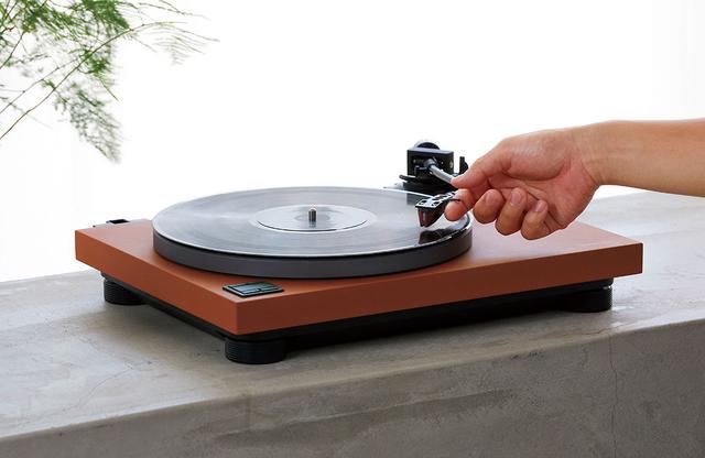 Kikutani「DJ-2000SQ」クォーツダイレクトドライブ・ターンテーブル Kikutani「DJ-2000SQ」クォーツダイレクトドライブ・ターン