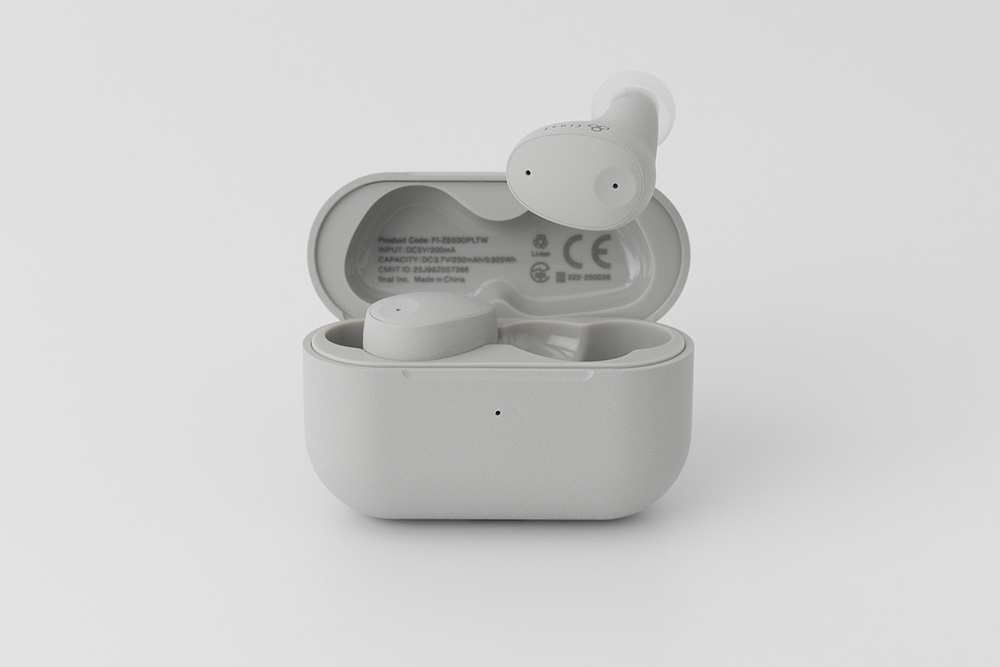 画像1: finalから、より軽くて小さい、ノイキャン搭載の完全ワイヤレスイヤホン「ZE300」が発売。寝ホンとしても快適に使える