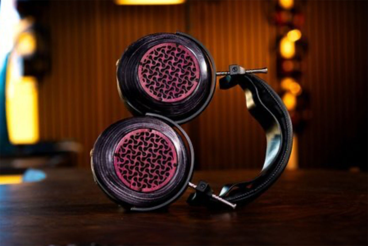 画像: 「Bokeh Open」は天然木のため、ヘッドホンの外観は写真と若干異なる場合があるとのこと