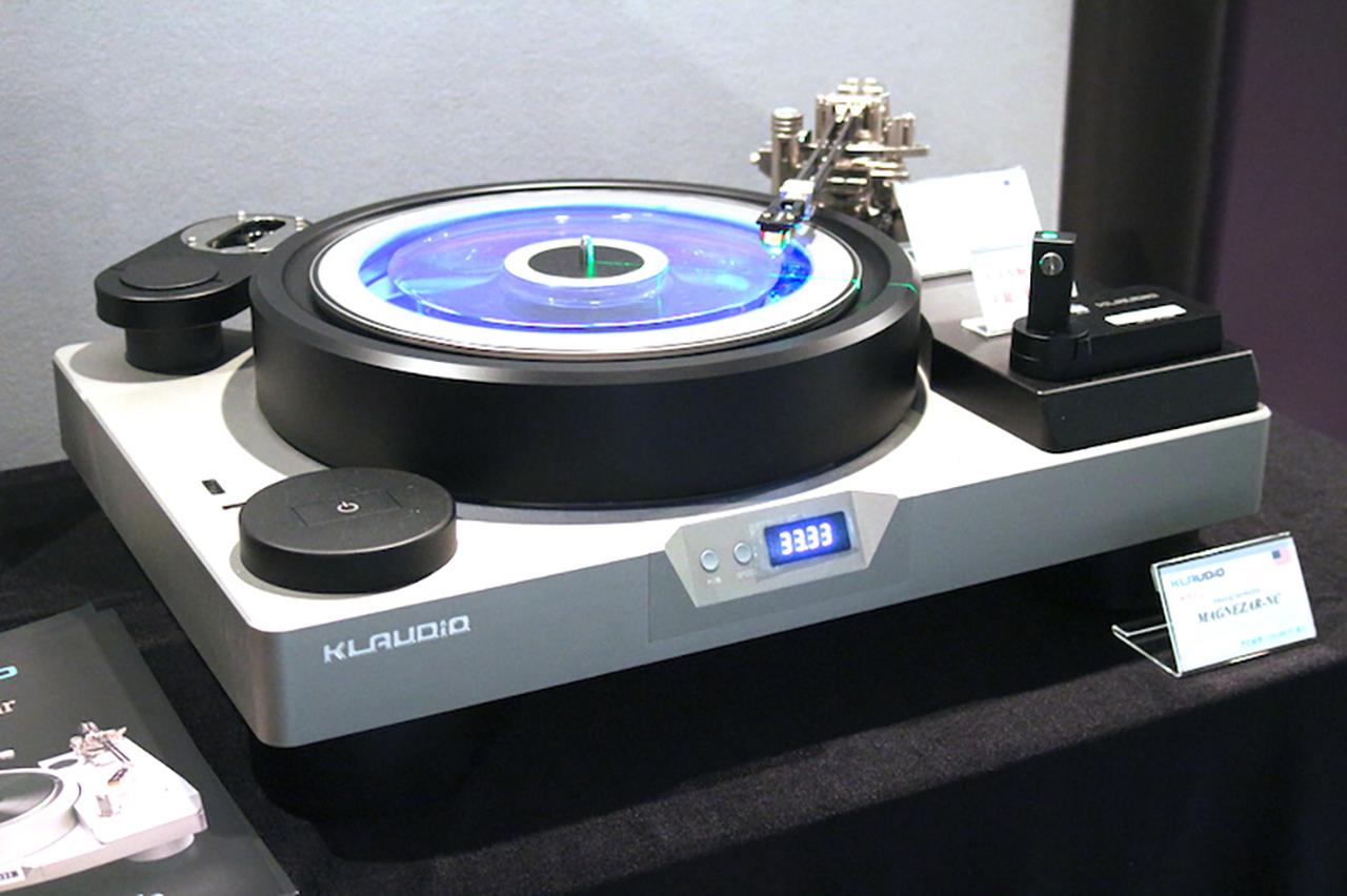 画像: こちらはクラウディオの参考出品モデル「MAGNEZAR-NC」(予定価格¥7,700,000)。MAGNEZARからクランプ機構を省くなどして価格が抑えられたモデル