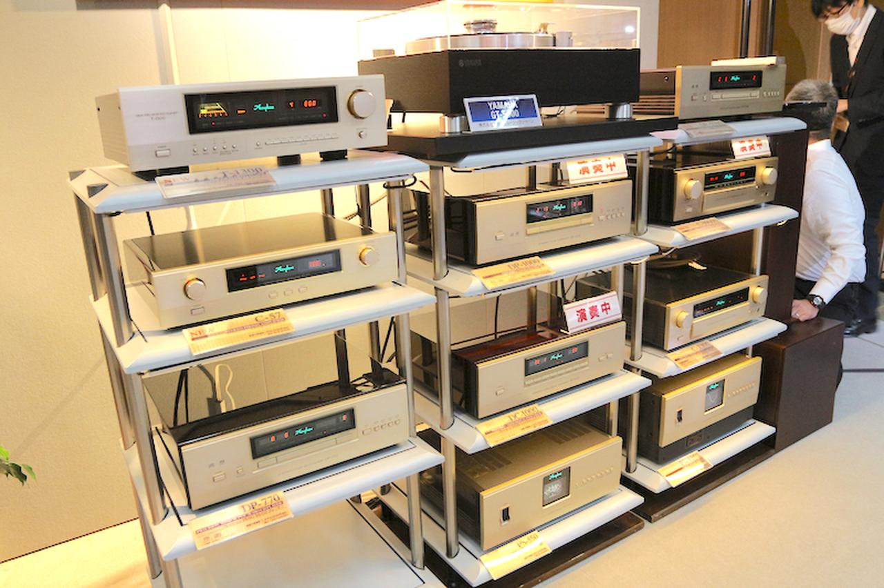 画像: 前述の新製品のほか2025年リリースモデルも展示。実機をまじかに見ることができるほかパネルによる技術解説もされていた