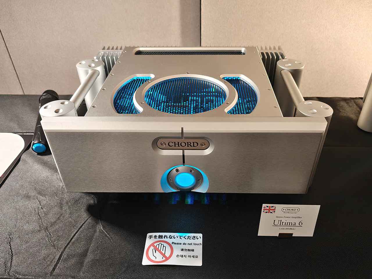 画像: CHORD Ultimaシリーズ、ステレオパワーアンプ「Ultoma 6」(価格:¥1,650,000・税込)